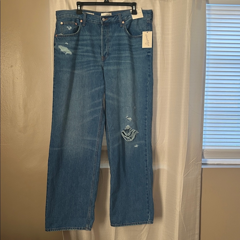 Universal Thread Mid Rise 90s baggy jeans